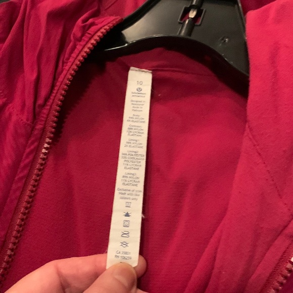 Lululemon reversible dance studio jacket, GUC Bumble Berry - Picture 3 of 6